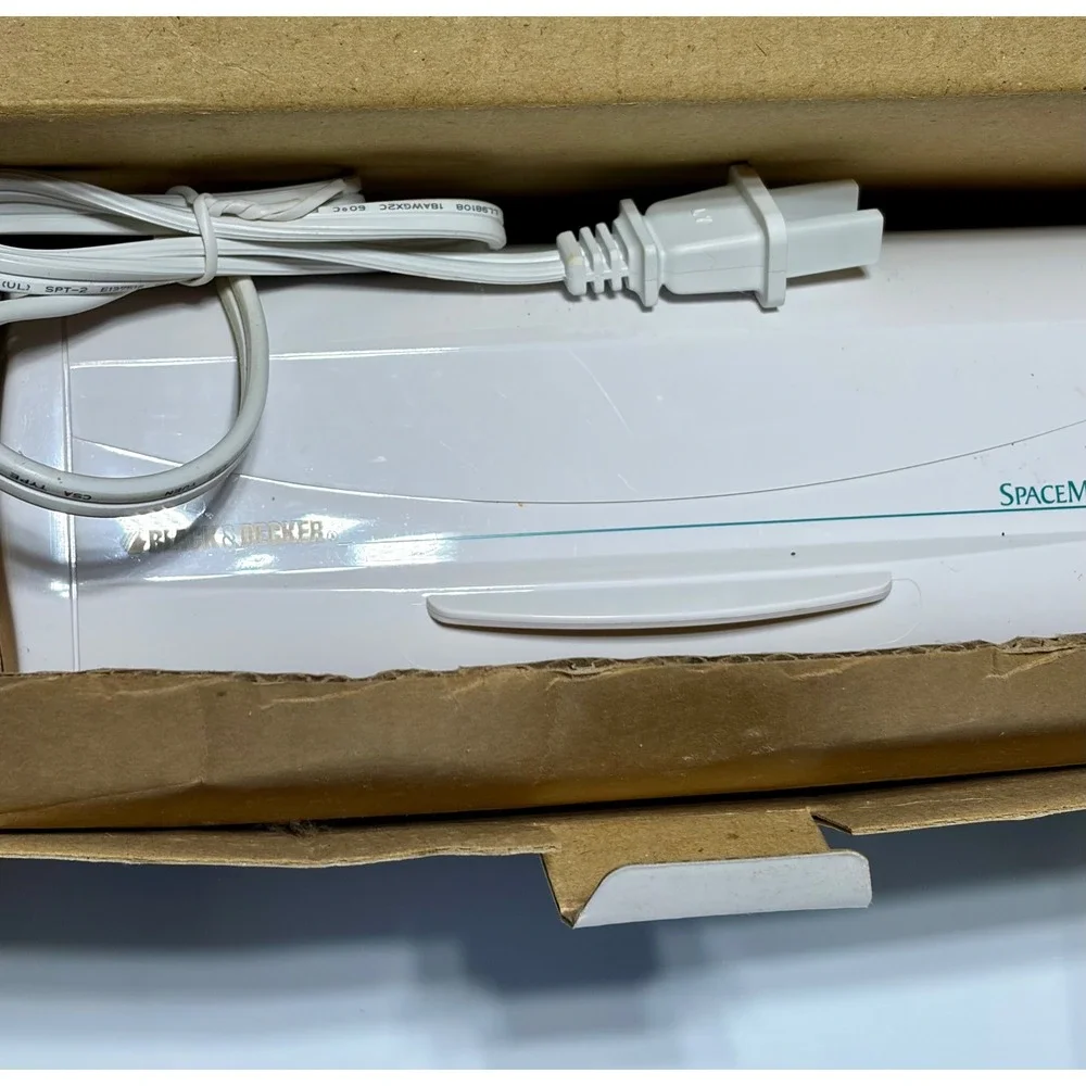 Black & Decker Slimline Spacemaker EC700 Can Opener Knife Sharpener White NIB